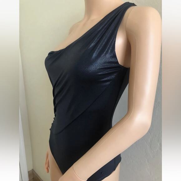 CHANEL 16A Black CC Logo ONE SHOULDER  Swimsuit FR36 US4 NEW w/tags - Picture 9 of 11